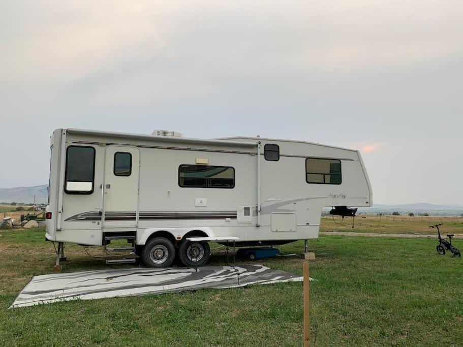 شقة Mission Mountain Camper Saint Ignatius المظهر الخارجي الصورة
