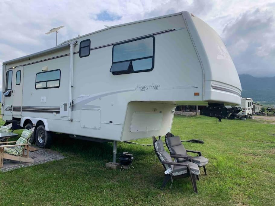 شقة Mission Mountain Camper Saint Ignatius المظهر الخارجي الصورة